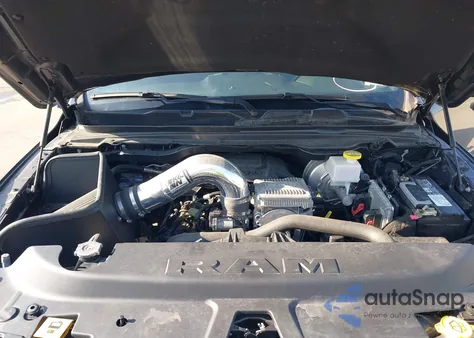 2021 Ram 1500 Big Horn 4X4 5'7 Box из США, поврежденный, VIN 1C6SRFFT7MN676111